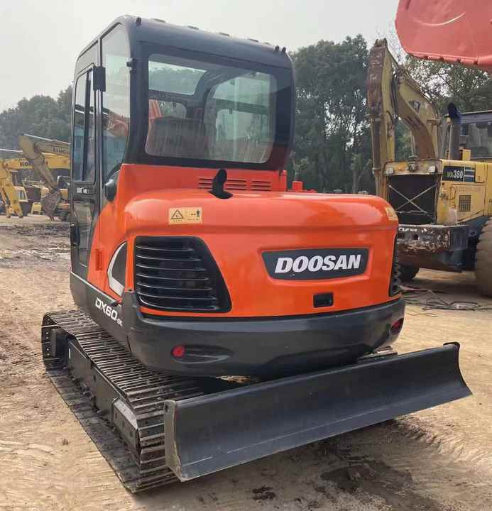 Used Doosan DX60-9c Excavator | Low Hours | Robust Undercarriage | Global Shipping | Discounted Price - Μίνι εκσκαφέας: φωτογραφία 3 Used Doosan DX60-9c Excavator | Low Hours | Robust Undercarriage | Global Shipping | Discounted Price - Μίνι εκσκαφέας: φωτογραφία 3