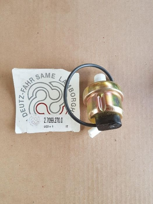 Czujnik cisnienia oleju 2.7099.270.0 Same Deutz-Fahr Lamborghini nowy - Ανταλλακτικό για Γεωργικά μηχανήματα: φωτογραφία 1 Czujnik cisnienia oleju 2.7099.270.0 Same Deutz-Fahr Lamborghini nowy - Ανταλλακτικό για Γεωργικά μηχανήματα: φωτογραφία 1