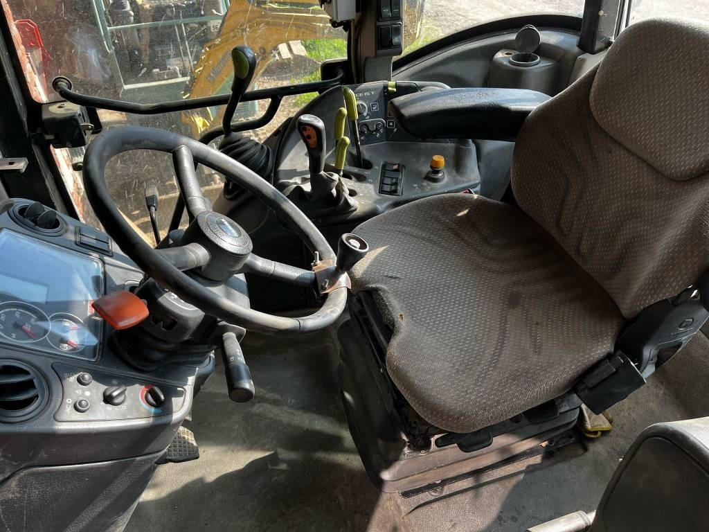 Claas Arion 420 - Τρακτέρ: φωτογραφία 5 Claas Arion 420 - Τρακτέρ: φωτογραφία 5