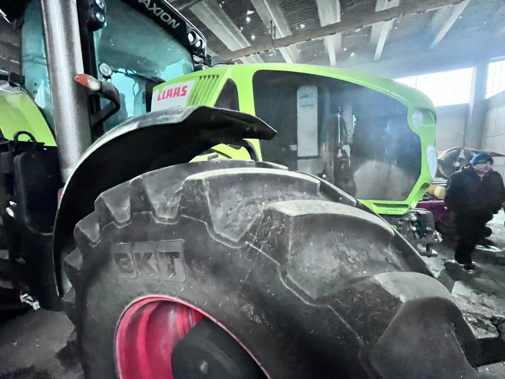 Μίσθωση Claas Axion 950 Cmatic  Claas Axion 950 Cmatic: φωτογραφία 13