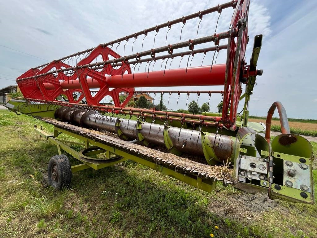 Claas C 540 - Θεριζοαλωνιστική μηχανή - κεφαλή: φωτογραφία 2 Claas C 540 - Θεριζοαλωνιστική μηχανή - κεφαλή: φωτογραφία 2