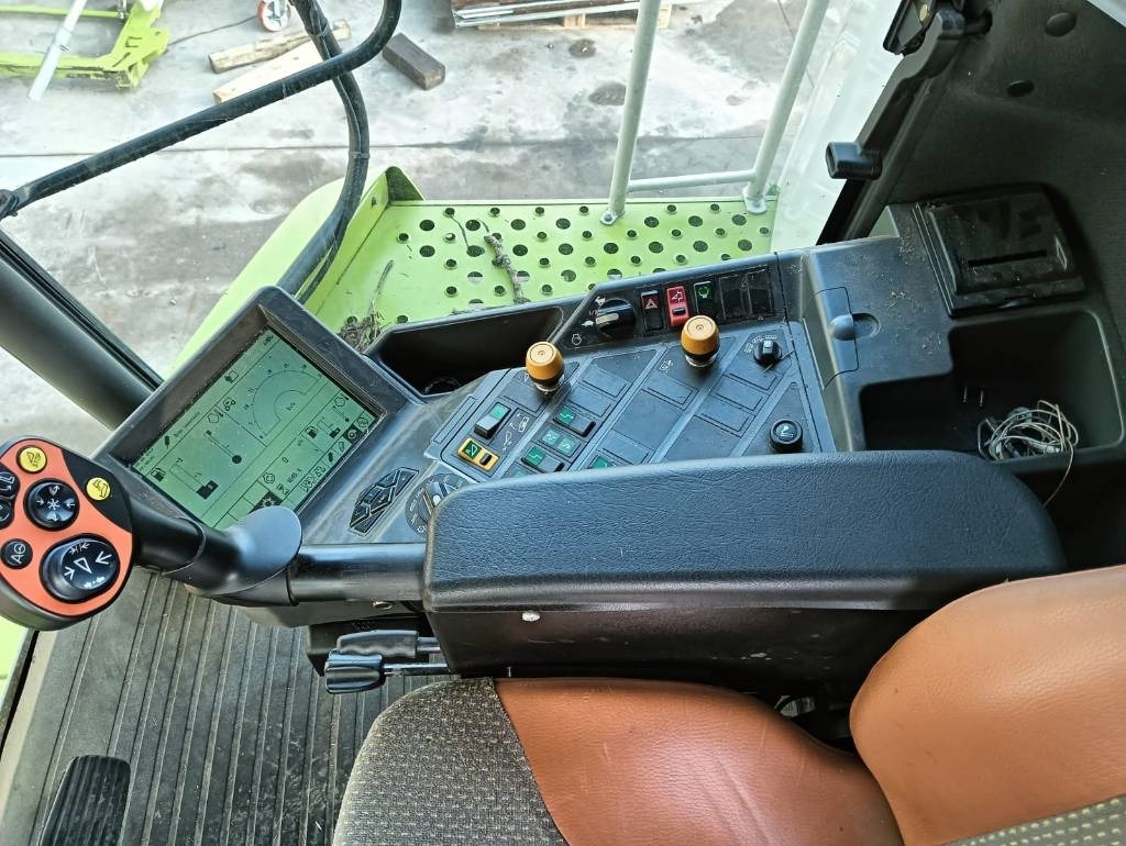 Claas Lexion 570  - Θεριζοαλωνιστική μηχανή: φωτογραφία 3 Claas Lexion 570  - Θεριζοαλωνιστική μηχανή: φωτογραφία 3