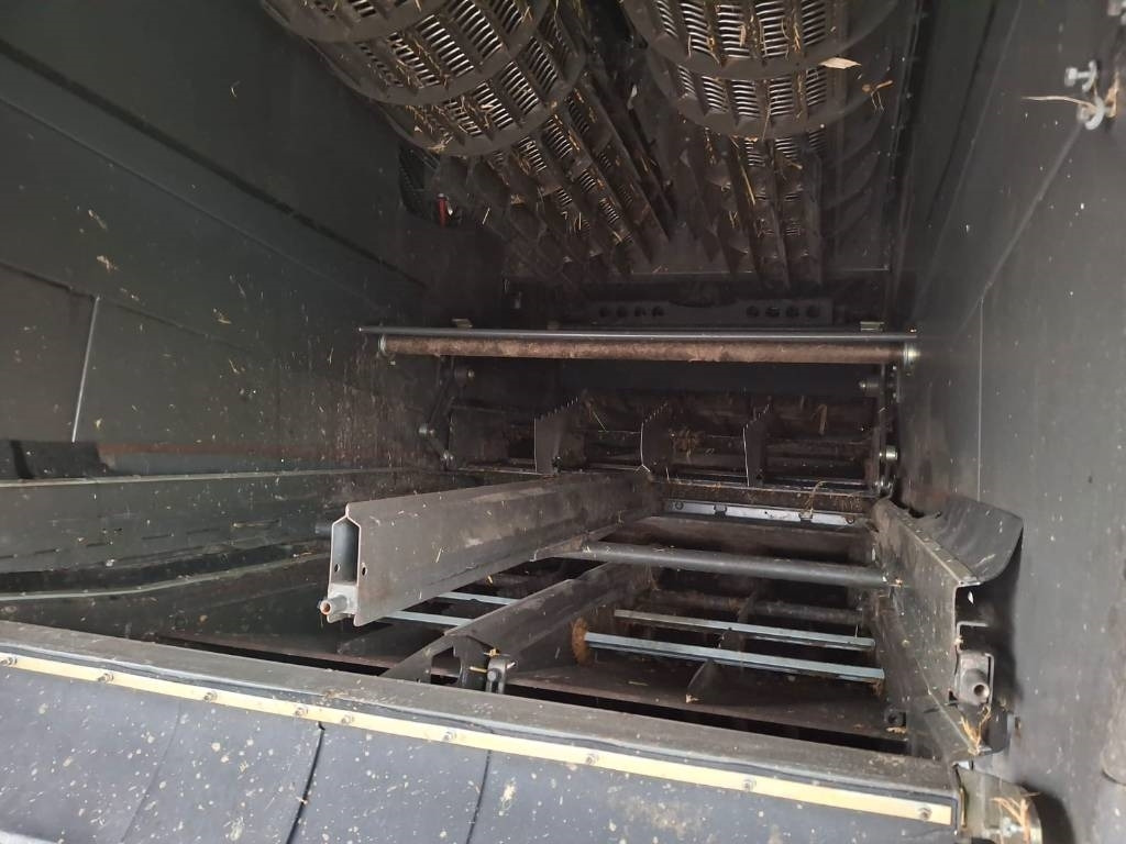 Θεριζοαλωνιστική μηχανή Claas Lexion 740: φωτογραφία 9