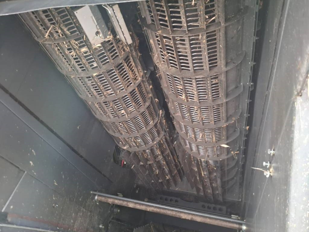 Θεριζοαλωνιστική μηχανή Claas Lexion 740: φωτογραφία 7