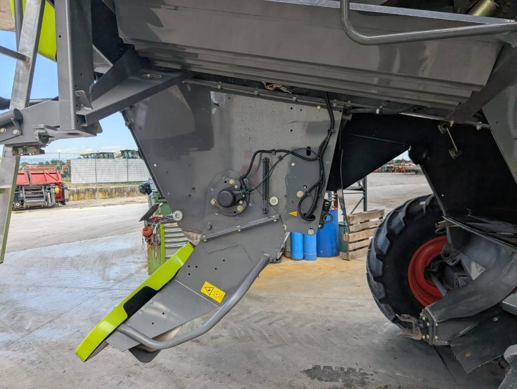Θεριζοαλωνιστική μηχανή Claas Lexion 760 TT: φωτογραφία 12