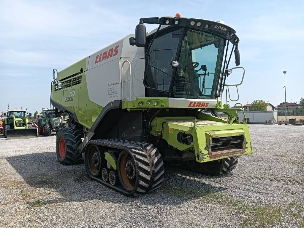 Claas Lexion 760 TT - Θεριζοαλωνιστική μηχανή: φωτογραφία 1 Claas Lexion 760 TT - Θεριζοαλωνιστική μηχανή: φωτογραφία 1