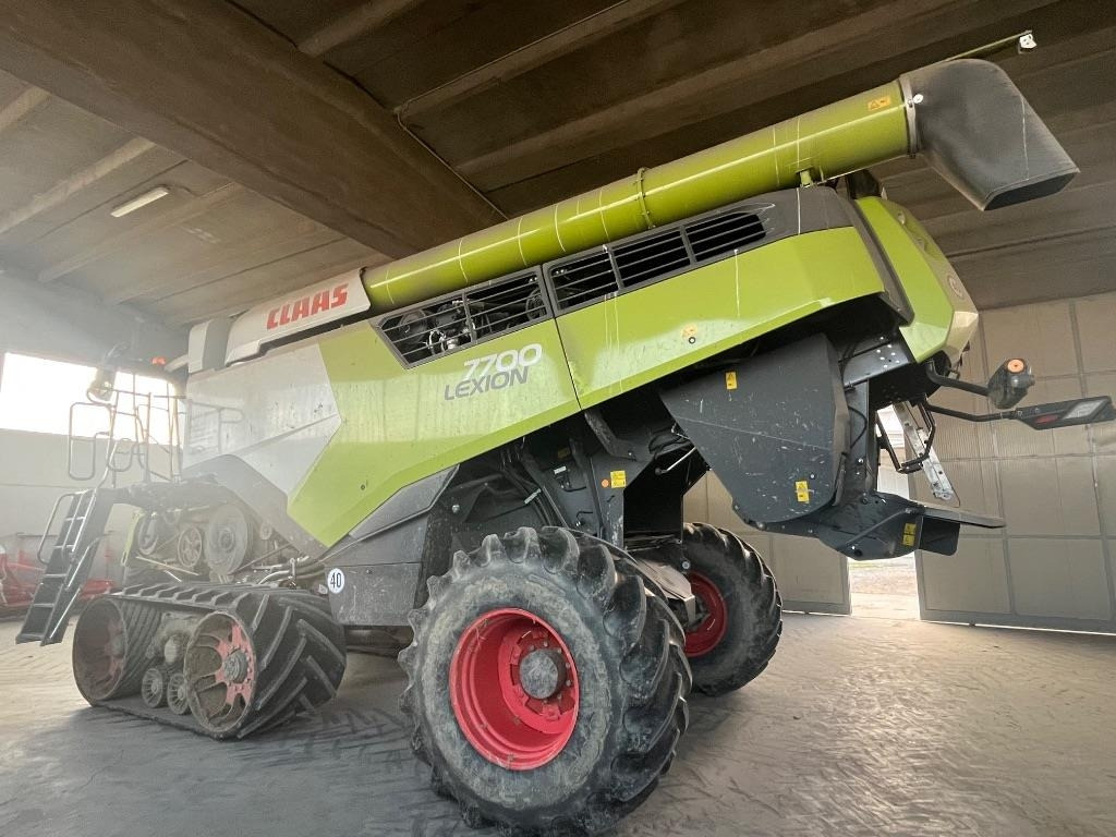 Claas Lexion 7700 TT RISO - Θεριζοαλωνιστική μηχανή: φωτογραφία 1 Claas Lexion 7700 TT RISO - Θεριζοαλωνιστική μηχανή: φωτογραφία 1