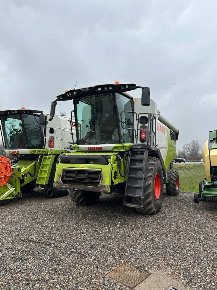 Claas Trion 530  - Θεριζοαλωνιστική μηχανή: φωτογραφία 3 Claas Trion 530  - Θεριζοαλωνιστική μηχανή: φωτογραφία 3