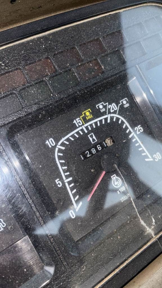 Fiat M100 - Τρακτέρ: φωτογραφία 2 Fiat M100 - Τρακτέρ: φωτογραφία 2