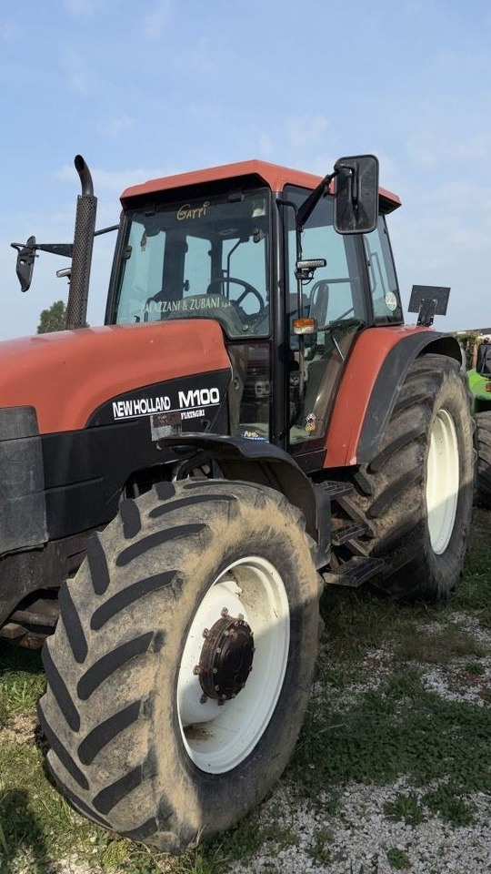 Fiat M100 - Τρακτέρ: φωτογραφία 1 Fiat M100 - Τρακτέρ: φωτογραφία 1