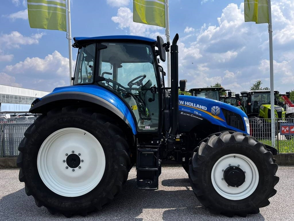 New Holland T 5.115 - Τρακτέρ: φωτογραφία 4 New Holland T 5.115 - Τρακτέρ: φωτογραφία 4