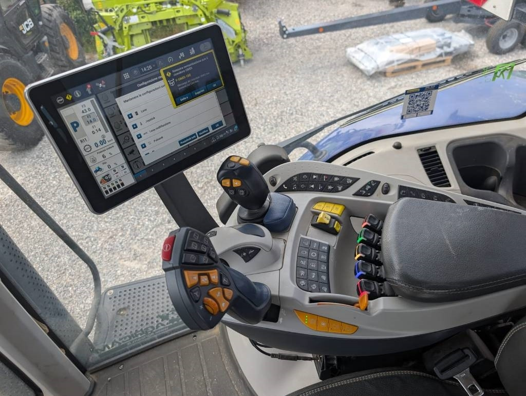 New Holland T 8.380 - Τρακτέρ: φωτογραφία 4 New Holland T 8.380 - Τρακτέρ: φωτογραφία 4