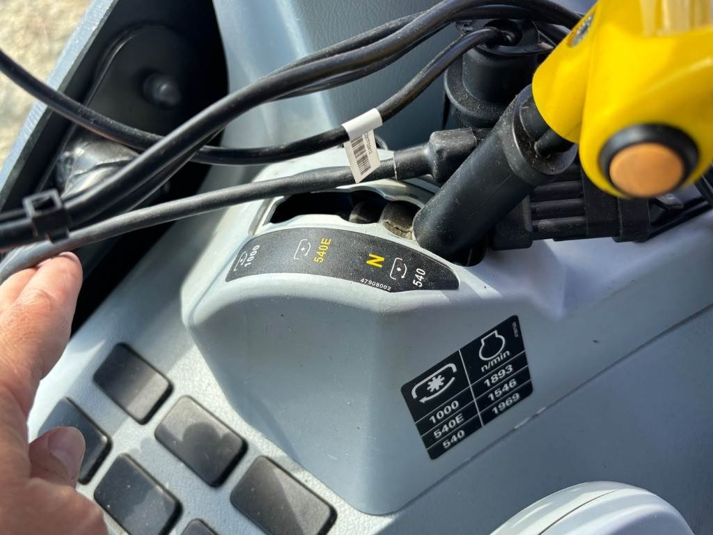 New Holland T6.165 - Τρακτέρ: φωτογραφία 2 New Holland T6.165 - Τρακτέρ: φωτογραφία 2