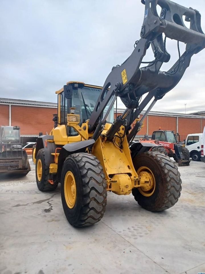 Volvo L 70 H - Ελαστιχοφόρος φορτωτής: φωτογραφία 2 Volvo L 70 H - Ελαστιχοφόρος φορτωτής: φωτογραφία 2