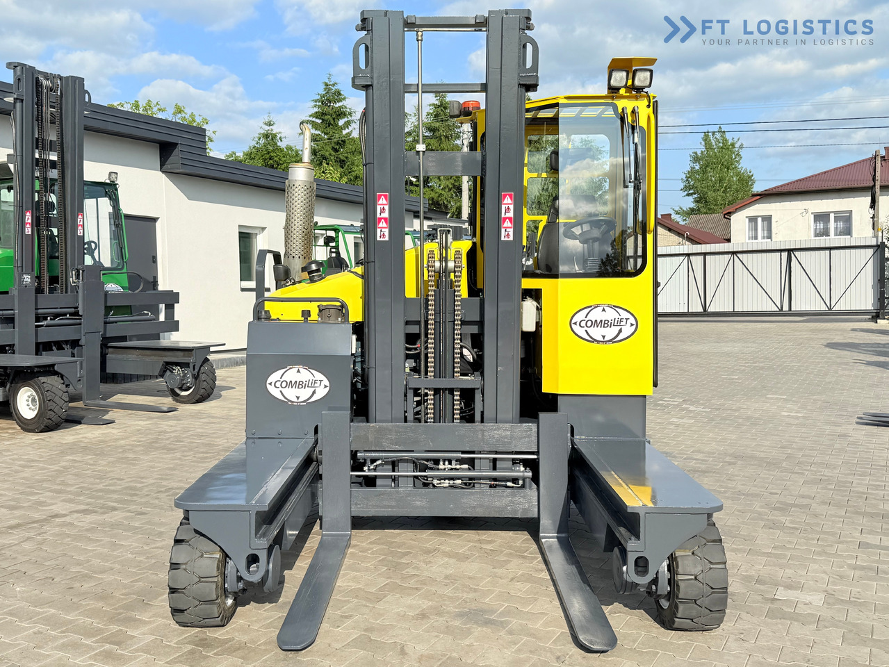 COMBILIFT C4000 / DIESEL / DUPLEX - 4100MM / FORK POSITIONER / ONLY 2951 MTH / LIKE NEW - 4-κίνητα ανυψωτικό στενών δρόμων: φωτογραφία 4 COMBILIFT C4000 / DIESEL / DUPLEX - 4100MM / FORK POSITIONER / ONLY 2951 MTH / LIKE NEW - 4-κίνητα ανυψωτικό στενών δρόμων: φωτογραφία 4