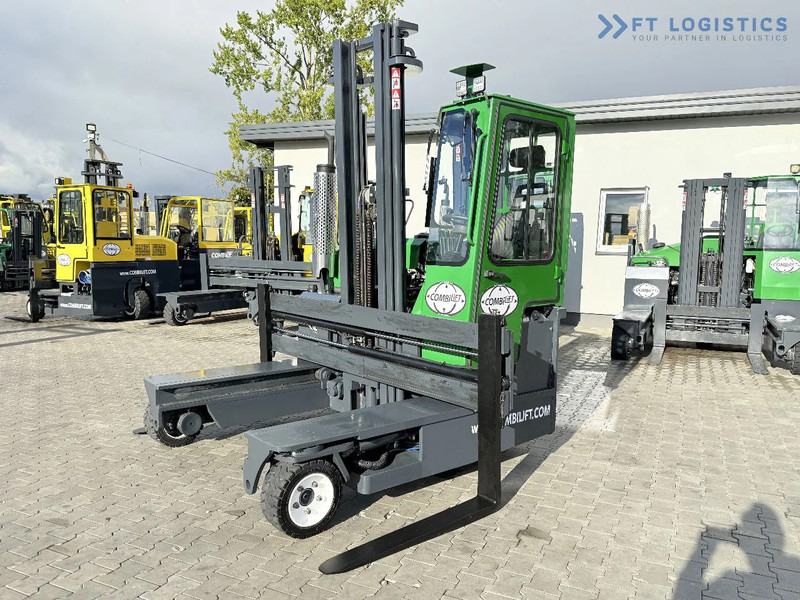Combilift C3000 / DIESEL / DUPLEX 4200MM / FREE LIFT / WIDE FORK POSITIONER / FULL CABIN / EXCELLENT CONDITION / Wide range of four-way an - 4-κίνητα ανυψωτικό στενών δρόμων: φωτογραφία 1 Combilift C3000 / DIESEL / DUPLEX 4200MM / FREE LIFT / WIDE FORK POSITIONER / FULL CABIN / EXCELLENT CONDITION / Wide range of four-way an - 4-κίνητα ανυψωτικό στενών δρόμων: φωτογραφία 1