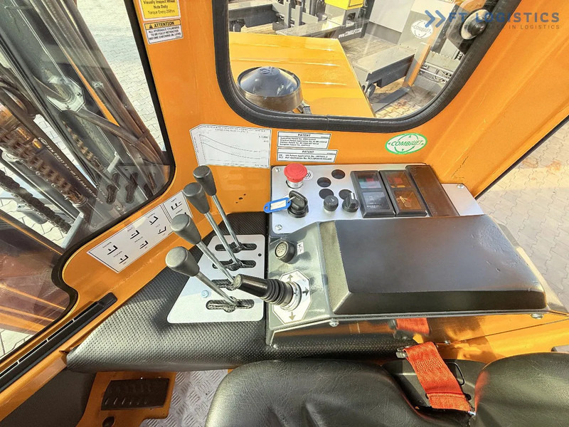 4-κίνητα ανυψωτικό στενών δρόμων Combilift C3000 / GAS / DUPLEX 4500MM / ONLY 3096 HOURS / FORK SIDE SHIFT / FULL CABIN / EXCELLENT CONDITION / Wide range of four-way and: φωτογραφία 16