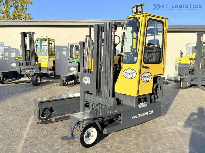 Combilift C3000 / GAS / TRIPLEX 4900MM / FREE LIFT / FORK POSITIONER / FULL CABIN / EXCELLENT CONDITION / Wide range of four-way and side - 4-κίνητα ανυψωτικό στενών δρόμων: φωτογραφία 3 Combilift C3000 / GAS / TRIPLEX 4900MM / FREE LIFT / FORK POSITIONER / FULL CABIN / EXCELLENT CONDITION / Wide range of four-way and side - 4-κίνητα ανυψωτικό στενών δρόμων: φωτογραφία 3