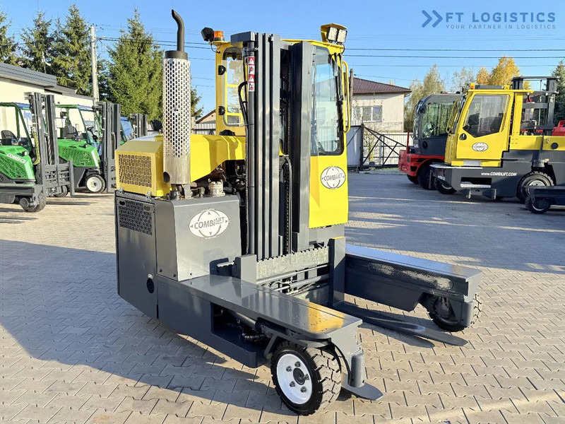 Combilift C3000 / GAS / TRIPLEX 4900MM / FREE LIFT / FORK POSITIONER / FULL CABIN / EXCELLENT CONDITION / Wide range of four-way and side - 4-κίνητα ανυψωτικό στενών δρόμων: φωτογραφία 5 Combilift C3000 / GAS / TRIPLEX 4900MM / FREE LIFT / FORK POSITIONER / FULL CABIN / EXCELLENT CONDITION / Wide range of four-way and side - 4-κίνητα ανυψωτικό στενών δρόμων: φωτογραφία 5