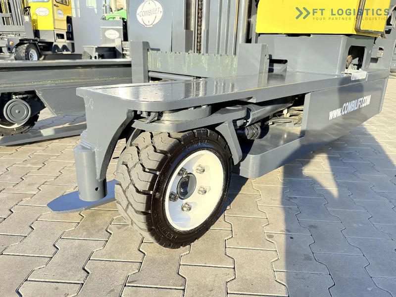 Combilift C3000 / GAS / TRIPLEX 4900MM / FREE LIFT / FORK POSITIONER / FULL CABIN / EXCELLENT CONDITION / Wide range of four-way and side - 4-κίνητα ανυψωτικό στενών δρόμων: φωτογραφία 4 Combilift C3000 / GAS / TRIPLEX 4900MM / FREE LIFT / FORK POSITIONER / FULL CABIN / EXCELLENT CONDITION / Wide range of four-way and side - 4-κίνητα ανυψωτικό στενών δρόμων: φωτογραφία 4
