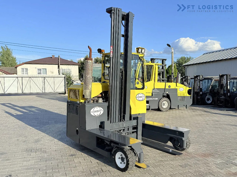 Combilift C3000 / GAS / TRIPLEX – 7600MM / FORK POSITIONER / FREE LIFT / FULL HEATED CABIN / ONLY 7868H / Wide range of four-way and side- - 4-κίνητα ανυψωτικό στενών δρόμων: φωτογραφία 4 Combilift C3000 / GAS / TRIPLEX – 7600MM / FORK POSITIONER / FREE LIFT / FULL HEATED CABIN / ONLY 7868H / Wide range of four-way and side- - 4-κίνητα ανυψωτικό στενών δρόμων: φωτογραφία 4