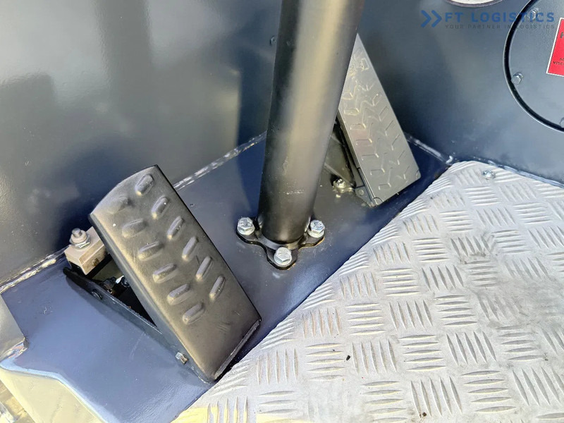 4-κίνητα ανυψωτικό στενών δρόμων Combilift C3000CB / GAS / TRIPLEX 4900MM / FREE LIFT / SIDE SHIFT / FORK POSITIONER / EXCELLENT CONDITION / Wide range of four-way and sid: φωτογραφία 13