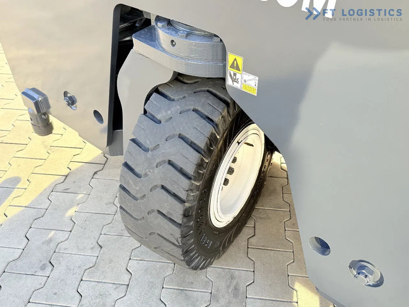 4-κίνητα ανυψωτικό στενών δρόμων Combilift C4000 / GAS / TRIPLEX - 6900MM / FREE-LIFT / FULL CABIN C4000 / GAS / TRIPLEX - 6900MM / FREE-LIFT / FULL CABIN: φωτογραφία 8