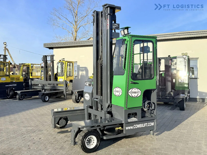 Combilift C4000 / GAS / TRIPLEX - 6900MM / FREE-LIFT / FULL CABIN C4000 / GAS / TRIPLEX - 6900MM / FREE-LIFT / FULL CABIN - 4-κίνητα ανυψωτικό στενών δρόμων: φωτογραφία 3 Combilift C4000 / GAS / TRIPLEX - 6900MM / FREE-LIFT / FULL CABIN C4000 / GAS / TRIPLEX - 6900MM / FREE-LIFT / FULL CABIN - 4-κίνητα ανυψωτικό στενών δρόμων: φωτογραφία 3
