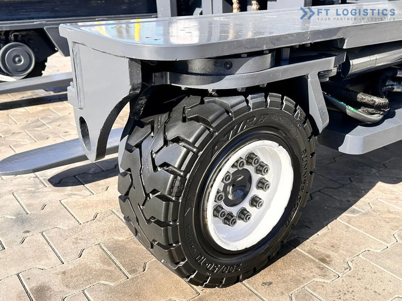 Combilift C4000 / LPG / DUPLEX / 4500MM / FREE LIFT / LIKE NEW C4000 / LPG / DUPLEX / 4500MM / FREE LIFT / LIKE NEW - 4-κίνητα ανυψωτικό στενών δρόμων: φωτογραφία 4 Combilift C4000 / LPG / DUPLEX / 4500MM / FREE LIFT / LIKE NEW C4000 / LPG / DUPLEX / 4500MM / FREE LIFT / LIKE NEW - 4-κίνητα ανυψωτικό στενών δρόμων: φωτογραφία 4