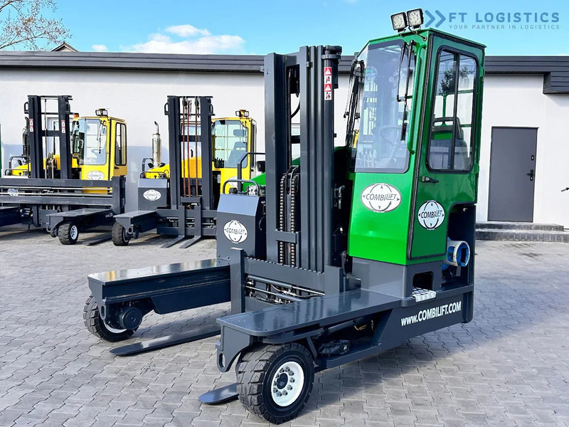Combilift C4000 / TRIPLEX / 4900MM / LPG / FREE LIFT / FORK SHIFT / LIKE NEW C4000 / TRIPLEX / 4900MM / LPG / FREE LIFT / FORK SHIFT / LIK - 4-κίνητα ανυψωτικό στενών δρόμων: φωτογραφία 3 Combilift C4000 / TRIPLEX / 4900MM / LPG / FREE LIFT / FORK SHIFT / LIKE NEW C4000 / TRIPLEX / 4900MM / LPG / FREE LIFT / FORK SHIFT / LIK - 4-κίνητα ανυψωτικό στενών δρόμων: φωτογραφία 3