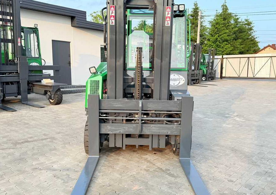 Combilift C4000CB / TRIPLEX - 5200MM / LPG / FREE LIFT / FORK POSITIONER / FORK SIDESHIFT / HEIGHT 2450MM / LIKE NEW - 4-κίνητα ανυψωτικό στενών δρόμων: φωτογραφία 3 Combilift C4000CB / TRIPLEX - 5200MM / LPG / FREE LIFT / FORK POSITIONER / FORK SIDESHIFT / HEIGHT 2450MM / LIKE NEW - 4-κίνητα ανυψωτικό στενών δρόμων: φωτογραφία 3