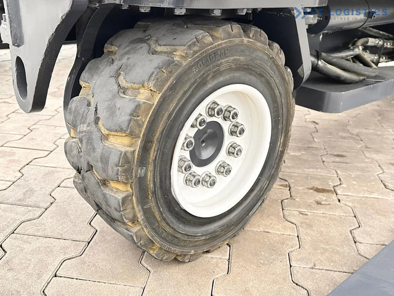 4-κίνητα ανυψωτικό στενών δρόμων Combilift C4500 / DUPLEX / 4050MM / DIESEL / WIDE POSITIONER / FREE LIFT C4500 / DUPLEX / 4050MM / DIESEL / WIDE POSITIONER / FREE LIFT: φωτογραφία 5 4-κίνητα ανυψωτικό στενών δρόμων Combilift C4500 / DUPLEX / 4050MM / DIESEL / WIDE POSITIONER / FREE LIFT C4500 / DUPLEX / 4050MM / DIESEL / WIDE POSITIONER / FREE LIFT: φωτογραφία 5