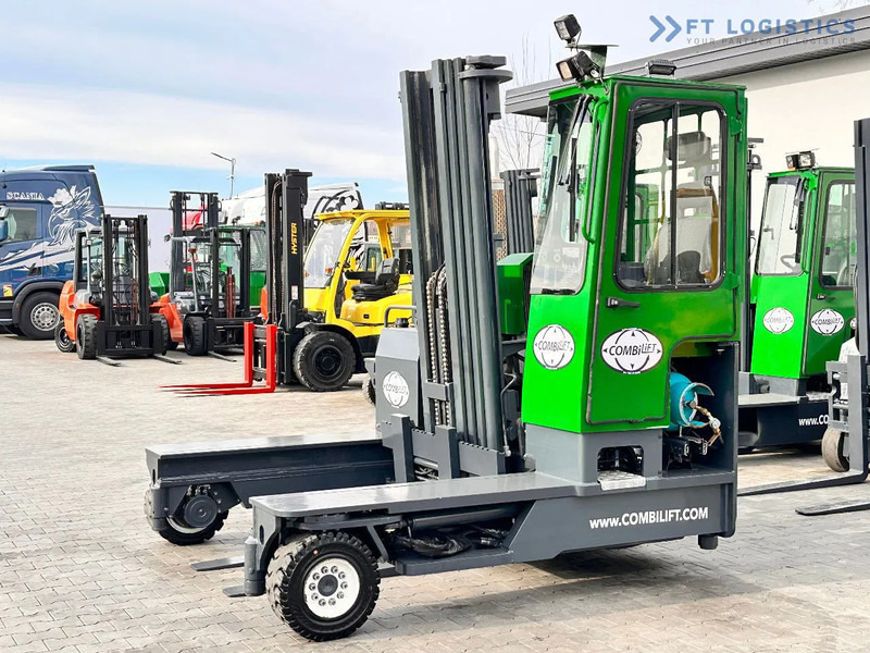 Combilift C4500 / LPG / TRIPLEX / 5500MM / FREE LIFT / HYDRAULIC FORK SHIFT / Like New C4500 / LPG / TRIPLEX / 5500MM / FREE LIFT / HYDRAU - 4-κίνητα ανυψωτικό στενών δρόμων: φωτογραφία 2 Combilift C4500 / LPG / TRIPLEX / 5500MM / FREE LIFT / HYDRAULIC FORK SHIFT / Like New C4500 / LPG / TRIPLEX / 5500MM / FREE LIFT / HYDRAU - 4-κίνητα ανυψωτικό στενών δρόμων: φωτογραφία 2