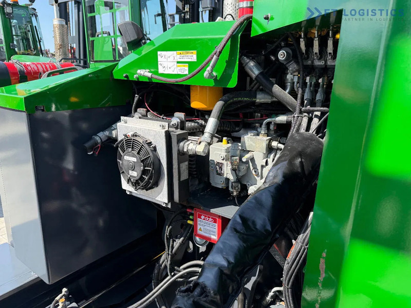 4-κίνητα ανυψωτικό στενών δρόμων Combilift C5000E / ELECTRIC / TRIPLEX 8300MM / FULL FREE LIFT / WIDE FORK POSITIONER / SIDE SHIFT / BATTERY LIKE NEW C5000E / ELECTRIC / T: φωτογραφία 20