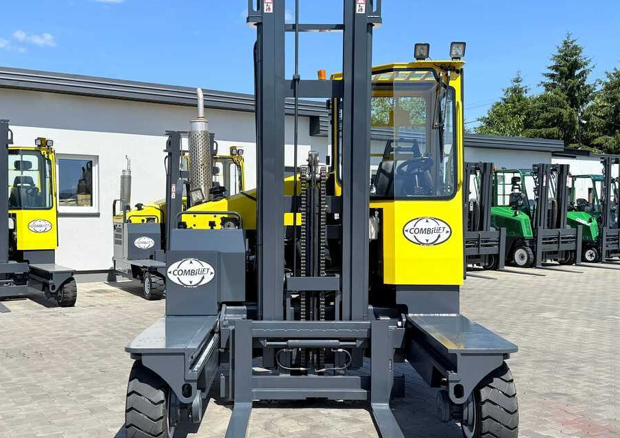 Combilift C5000XL / DUPLEX 4500MM / FREE-LIFT / POSITIONER / NEW TIRES / LIKE NEW - 4-κίνητα ανυψωτικό στενών δρόμων: φωτογραφία 4 Combilift C5000XL / DUPLEX 4500MM / FREE-LIFT / POSITIONER / NEW TIRES / LIKE NEW - 4-κίνητα ανυψωτικό στενών δρόμων: φωτογραφία 4