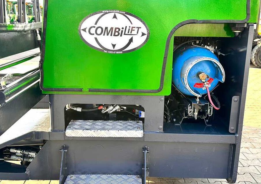 Combilift C5000XL / LPG / AIR CONDITIONING / WIDE POSITIONER / DUPLEX MAST / ADJUSTABLE FORKS / NEW TIRES / EXCELLENT CONDITION! - 4-κίνητα ανυψωτικό στενών δρόμων: φωτογραφία 4 Combilift C5000XL / LPG / AIR CONDITIONING / WIDE POSITIONER / DUPLEX MAST / ADJUSTABLE FORKS / NEW TIRES / EXCELLENT CONDITION! - 4-κίνητα ανυψωτικό στενών δρόμων: φωτογραφία 4