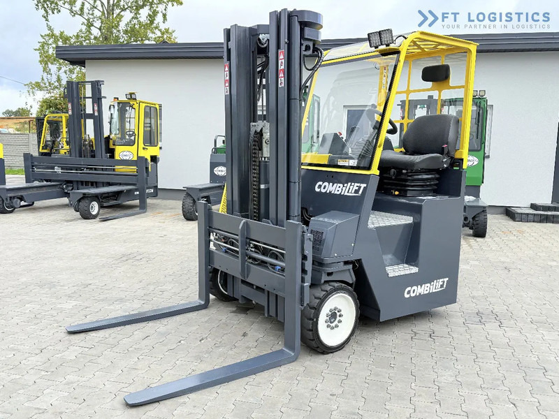 Combilift CB4000 / GAS / TRIPLEX 5200MM / FREE LIFT / FORK POSITIONER / SIDE SHIFT / EXCELLENT CONDITION / Wide range of four-way and side - 4-κίνητα ανυψωτικό στενών δρόμων: φωτογραφία 1 Combilift CB4000 / GAS / TRIPLEX 5200MM / FREE LIFT / FORK POSITIONER / SIDE SHIFT / EXCELLENT CONDITION / Wide range of four-way and side - 4-κίνητα ανυψωτικό στενών δρόμων: φωτογραφία 1