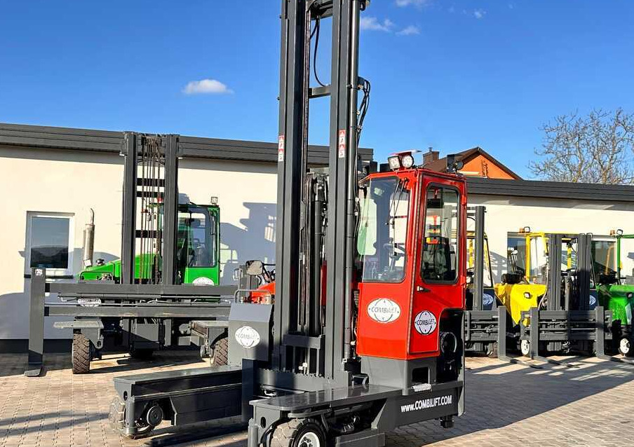 Combilift COMBILIFT C4000 – TRIPLEX 9300 mm – Year 2017 – GAS – FREE LIFT – FORK SIDE SHIFT – CONDITION 5/5 - 4-κίνητα ανυψωτικό στενών δρόμων: φωτογραφία 3 Combilift COMBILIFT C4000 – TRIPLEX 9300 mm – Year 2017 – GAS – FREE LIFT – FORK SIDE SHIFT – CONDITION 5/5 - 4-κίνητα ανυψωτικό στενών δρόμων: φωτογραφία 3