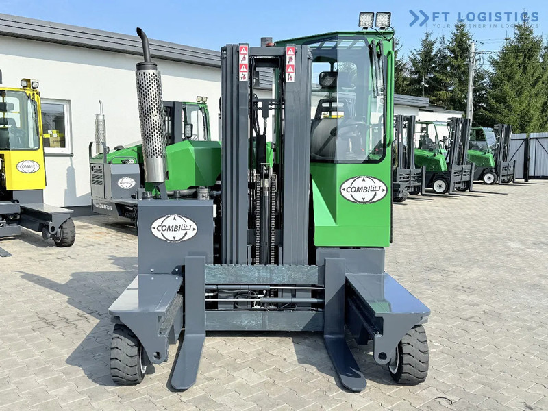Combilift Combilift C2500 / GAS / TRIPLEX 4900MM / FREE LIFT / ONLY 2446 HOURS / FORK POSITIONER / FULL CABIN / PERFECT CONDITION / Wide r - 4-κίνητα ανυψωτικό στενών δρόμων: φωτογραφία 4 Combilift Combilift C2500 / GAS / TRIPLEX 4900MM / FREE LIFT / ONLY 2446 HOURS / FORK POSITIONER / FULL CABIN / PERFECT CONDITION / Wide r - 4-κίνητα ανυψωτικό στενών δρόμων: φωτογραφία 4