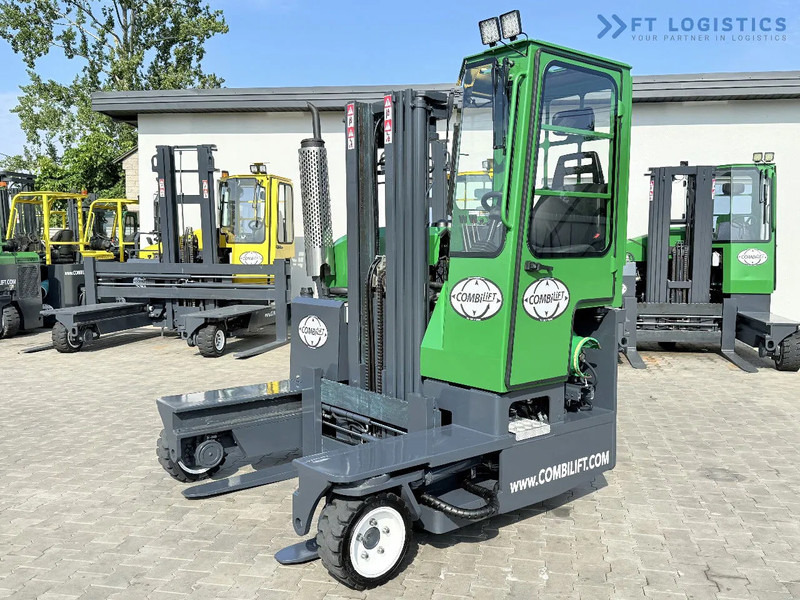Combilift Combilift C2500 / GAS / TRIPLEX 4900MM / FREE LIFT / ONLY 2446 HOURS / FORK POSITIONER / FULL CABIN / PERFECT CONDITION / Wide r - 4-κίνητα ανυψωτικό στενών δρόμων: φωτογραφία 2 Combilift Combilift C2500 / GAS / TRIPLEX 4900MM / FREE LIFT / ONLY 2446 HOURS / FORK POSITIONER / FULL CABIN / PERFECT CONDITION / Wide r - 4-κίνητα ανυψωτικό στενών δρόμων: φωτογραφία 2