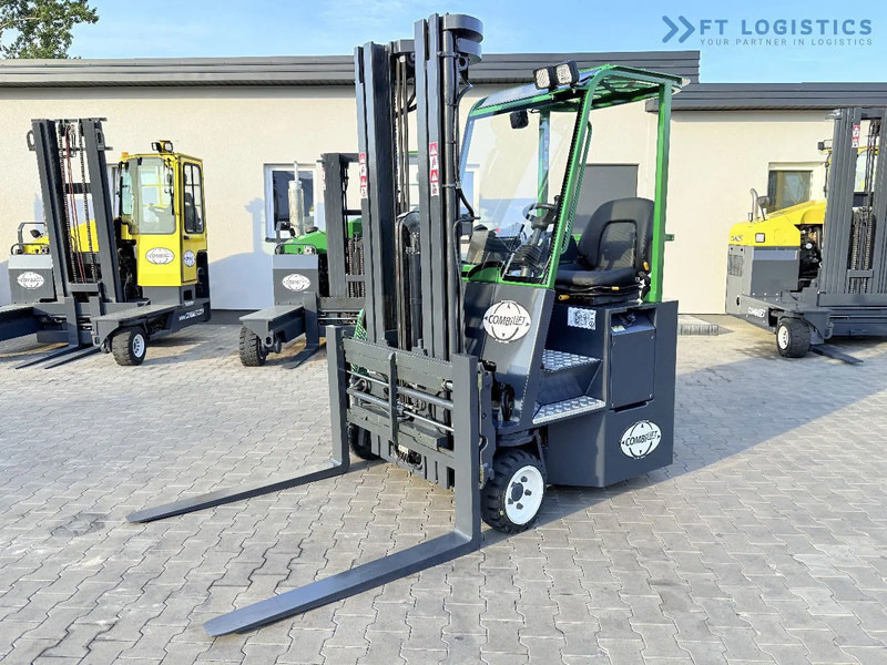 Combilift Combilift C2500CB / TRIPLEX / 5500MM / FREE LIFT / DIESEL / ONLY 3768 MTH / FORK POSITIONER / SIDE SHIFT / NEW TYRES / LIKE NEW - 4-κίνητα ανυψωτικό στενών δρόμων: φωτογραφία 1 Combilift Combilift C2500CB / TRIPLEX / 5500MM / FREE LIFT / DIESEL / ONLY 3768 MTH / FORK POSITIONER / SIDE SHIFT / NEW TYRES / LIKE NEW - 4-κίνητα ανυψωτικό στενών δρόμων: φωτογραφία 1