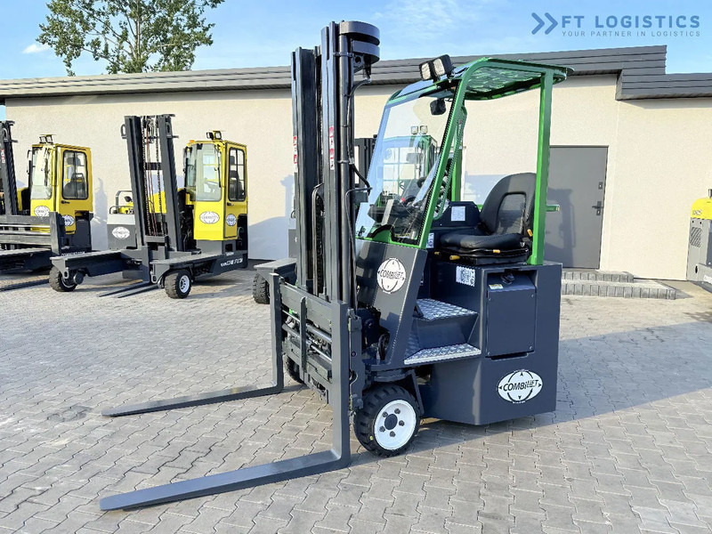Combilift Combilift C2500CB / TRIPLEX / 5500MM / FREE LIFT / DIESEL / ONLY 3768 MTH / FORK POSITIONER / SIDE SHIFT / NEW TYRES / LIKE NEW - 4-κίνητα ανυψωτικό στενών δρόμων: φωτογραφία 2 Combilift Combilift C2500CB / TRIPLEX / 5500MM / FREE LIFT / DIESEL / ONLY 3768 MTH / FORK POSITIONER / SIDE SHIFT / NEW TYRES / LIKE NEW - 4-κίνητα ανυψωτικό στενών δρόμων: φωτογραφία 2