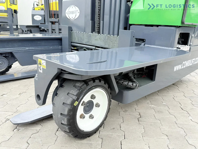 Combilift Combilift C3000 / DIESEL / TRIPLEX 4900MM / FREE LIFT / FORK POSITIONER / HEATING / FULL CABIN / PERFECT CONDITION / Wide range - 4-κίνητα ανυψωτικό στενών δρόμων: φωτογραφία 5 Combilift Combilift C3000 / DIESEL / TRIPLEX 4900MM / FREE LIFT / FORK POSITIONER / HEATING / FULL CABIN / PERFECT CONDITION / Wide range - 4-κίνητα ανυψωτικό στενών δρόμων: φωτογραφία 5