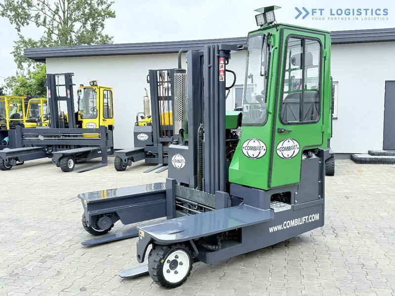 Combilift Combilift C3000 / DIESEL / TRIPLEX 4900MM / FREE LIFT / FORK POSITIONER / HEATING / FULL CABIN / PERFECT CONDITION / Wide range - 4-κίνητα ανυψωτικό στενών δρόμων: φωτογραφία 1 Combilift Combilift C3000 / DIESEL / TRIPLEX 4900MM / FREE LIFT / FORK POSITIONER / HEATING / FULL CABIN / PERFECT CONDITION / Wide range - 4-κίνητα ανυψωτικό στενών δρόμων: φωτογραφία 1