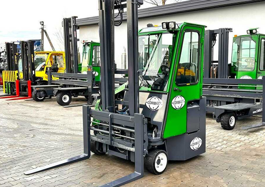 Combilift Combilift C3000CB - DUPLEX 4000mm - Year 2015 - / CABIN - HEATING / ONLY 6546 MTH / EXCELLENT CONDITION / LIKE NEW! - 4-κίνητα ανυψωτικό στενών δρόμων: φωτογραφία 1 Combilift Combilift C3000CB - DUPLEX 4000mm - Year 2015 - / CABIN - HEATING / ONLY 6546 MTH / EXCELLENT CONDITION / LIKE NEW! - 4-κίνητα ανυψωτικό στενών δρόμων: φωτογραφία 1