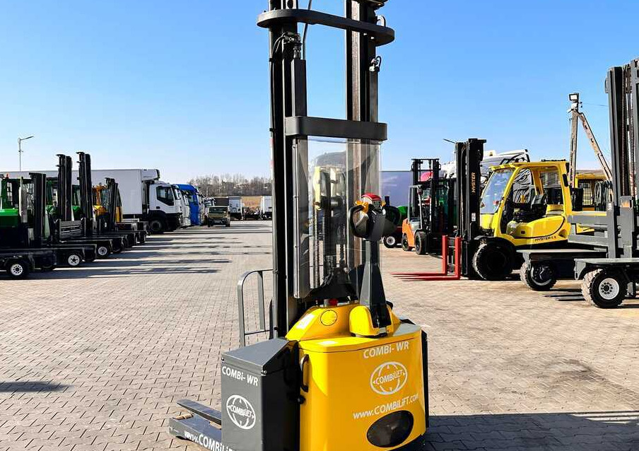 Combilift WR-4 / DUPLEX / 4.5M / 2017 / ONLY 30 HOURS / LIKE NEW / 1500KG - 4-κίνητα ανυψωτικό στενών δρόμων: φωτογραφία 1 Combilift WR-4 / DUPLEX / 4.5M / 2017 / ONLY 30 HOURS / LIKE NEW / 1500KG - 4-κίνητα ανυψωτικό στενών δρόμων: φωτογραφία 1