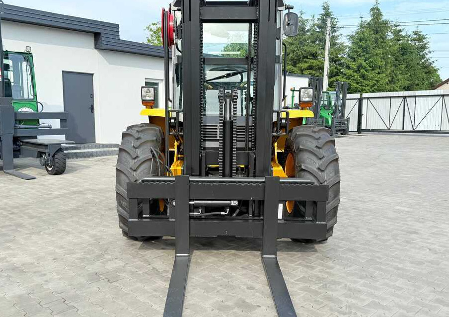 JCB 940 / DIESEL / TRIPLEX 4500MM / FORK POSITIONER / FORK SIDESHIFT / 4T / NEW TYRES / LIKE NEW - Φορτηγό ανωμάλου εδάφους: φωτογραφία 4 JCB 940 / DIESEL / TRIPLEX 4500MM / FORK POSITIONER / FORK SIDESHIFT / 4T / NEW TYRES / LIKE NEW - Φορτηγό ανωμάλου εδάφους: φωτογραφία 4