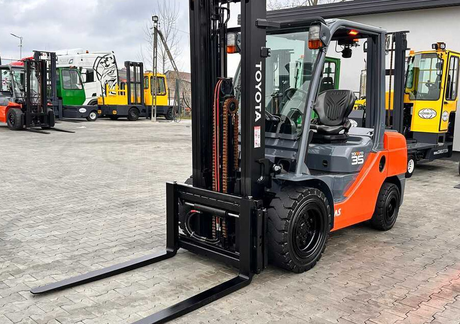 Toyota 52-8FDJF35 / DIESEL / 2016 / ONLY 2,096 HOURS / DUPLEX MAST / LIKE NEW - Πετρελαιοκίνητο περονοφόρο: φωτογραφία 1 Toyota 52-8FDJF35 / DIESEL / 2016 / ONLY 2,096 HOURS / DUPLEX MAST / LIKE NEW - Πετρελαιοκίνητο περονοφόρο: φωτογραφία 1