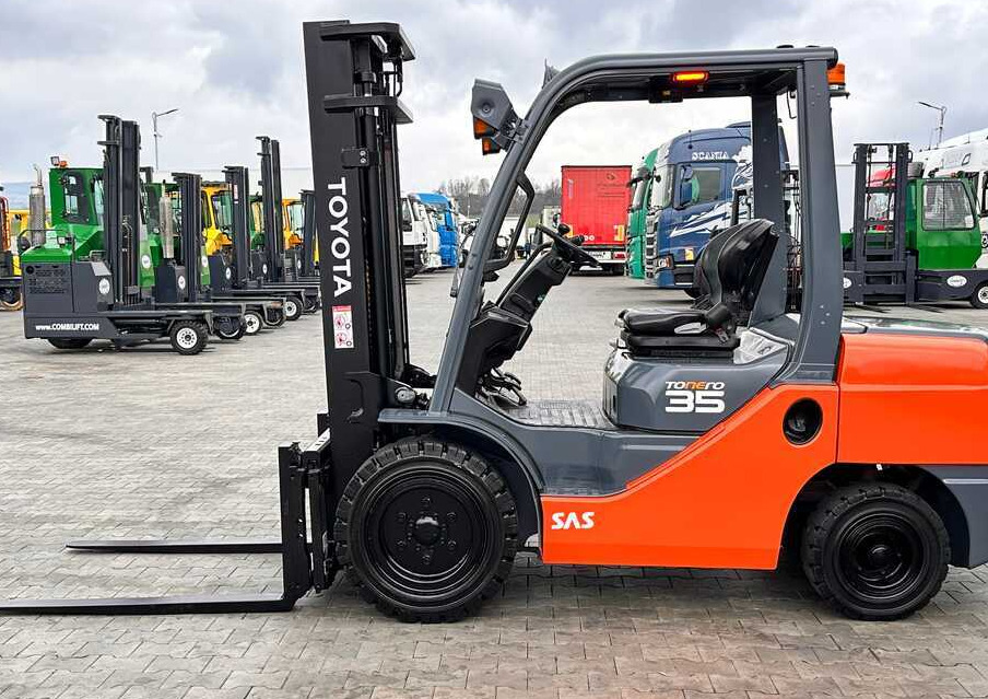 Toyota 52-8FDJF35 / DIESEL / 2016 / ONLY 2,096 HOURS / DUPLEX MAST / LIKE NEW - Πετρελαιοκίνητο περονοφόρο: φωτογραφία 3 Toyota 52-8FDJF35 / DIESEL / 2016 / ONLY 2,096 HOURS / DUPLEX MAST / LIKE NEW - Πετρελαιοκίνητο περονοφόρο: φωτογραφία 3