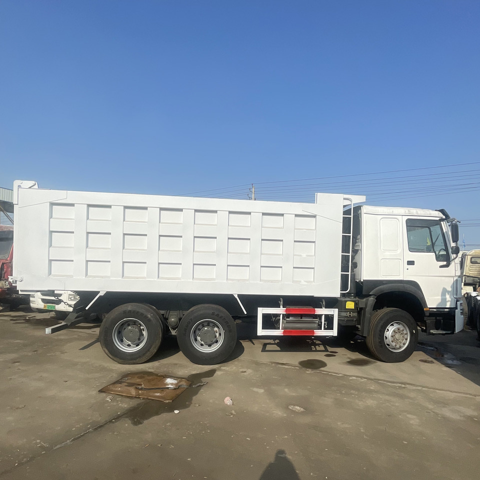 HOWO 6*4 DUMP TRUCK - Φορτηγό ανατρεπόμενο: φωτογραφία 3 HOWO 6*4 DUMP TRUCK - Φορτηγό ανατρεπόμενο: φωτογραφία 3